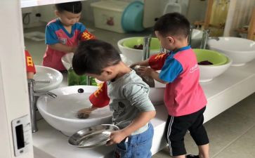 幼儿园班务月工作总结精选5篇