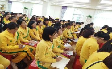 幼儿园小班保育员月总结优秀8篇