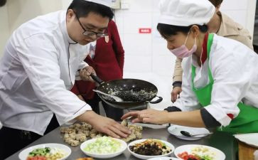 后厨工作报告优秀8篇