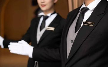 服务员的辞职报告模板5篇