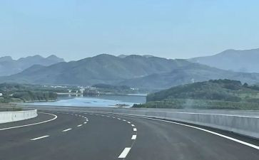高速收费员年终述职报告6篇