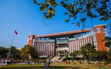 2024高校教师年度总结8篇