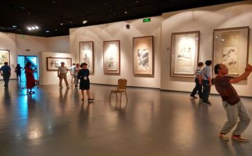 大学生参观画展观后感5篇