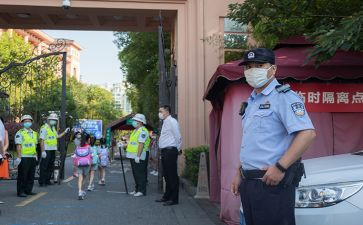 爱护校园卫生倡议书7篇