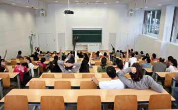 小学语文老师年度考核个人总结8篇