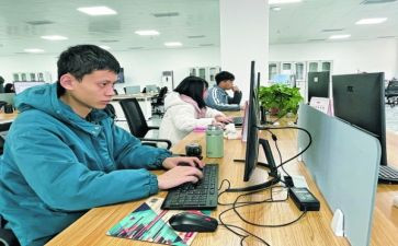 年度个人员工总结报告6篇