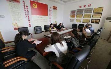 派出所长先进事迹材料7篇