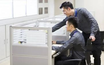厅面经理半年工作总结报告6篇