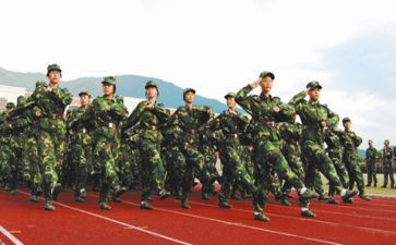 班主任对新生讲话稿8篇