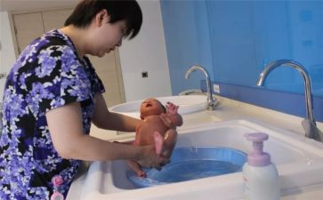中班我爱洗澡健康教案6篇