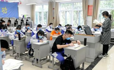 在校园安全的讲话稿精选8篇