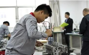 开学中职领导讲话稿5篇